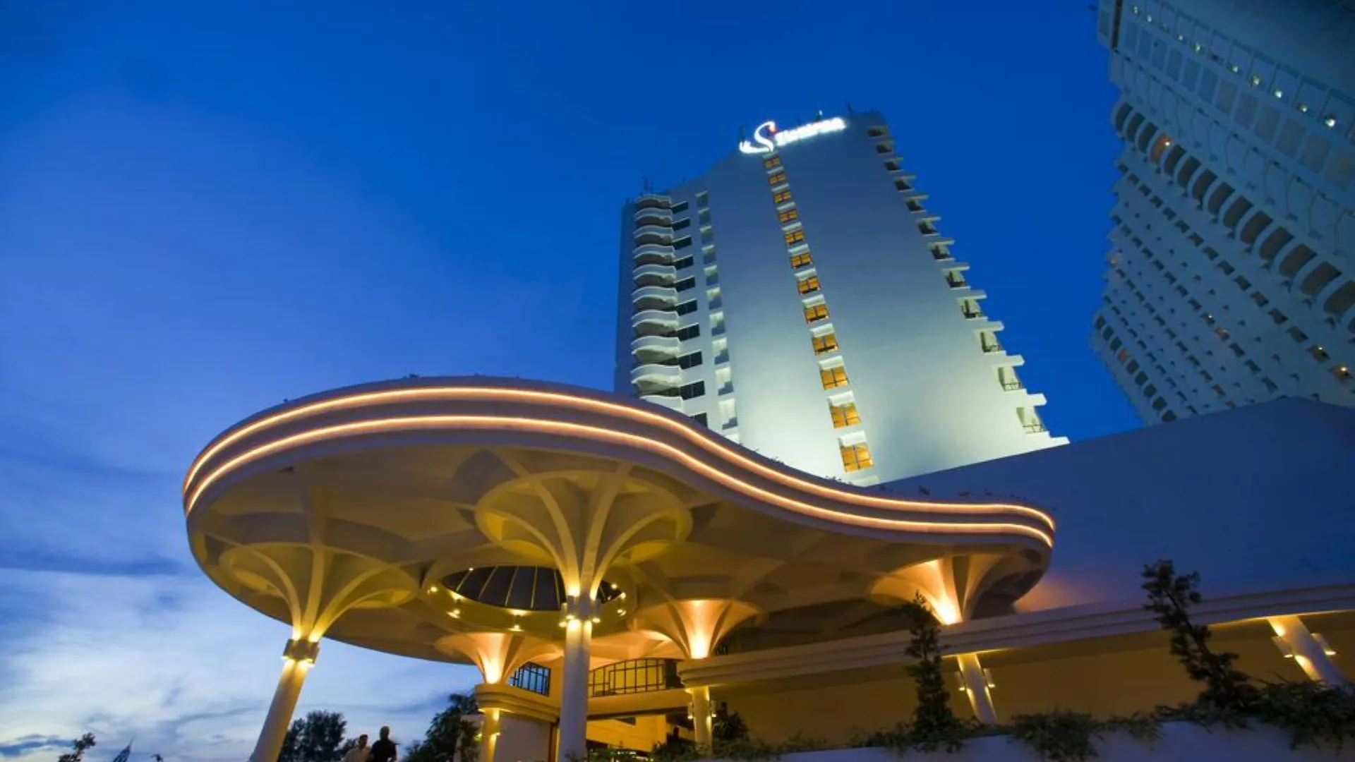 Flamingo Hotel By The Beach, Penang Tanjung Bungah  4*, Tanjung Bungah (Penang) Ma­lay­sia