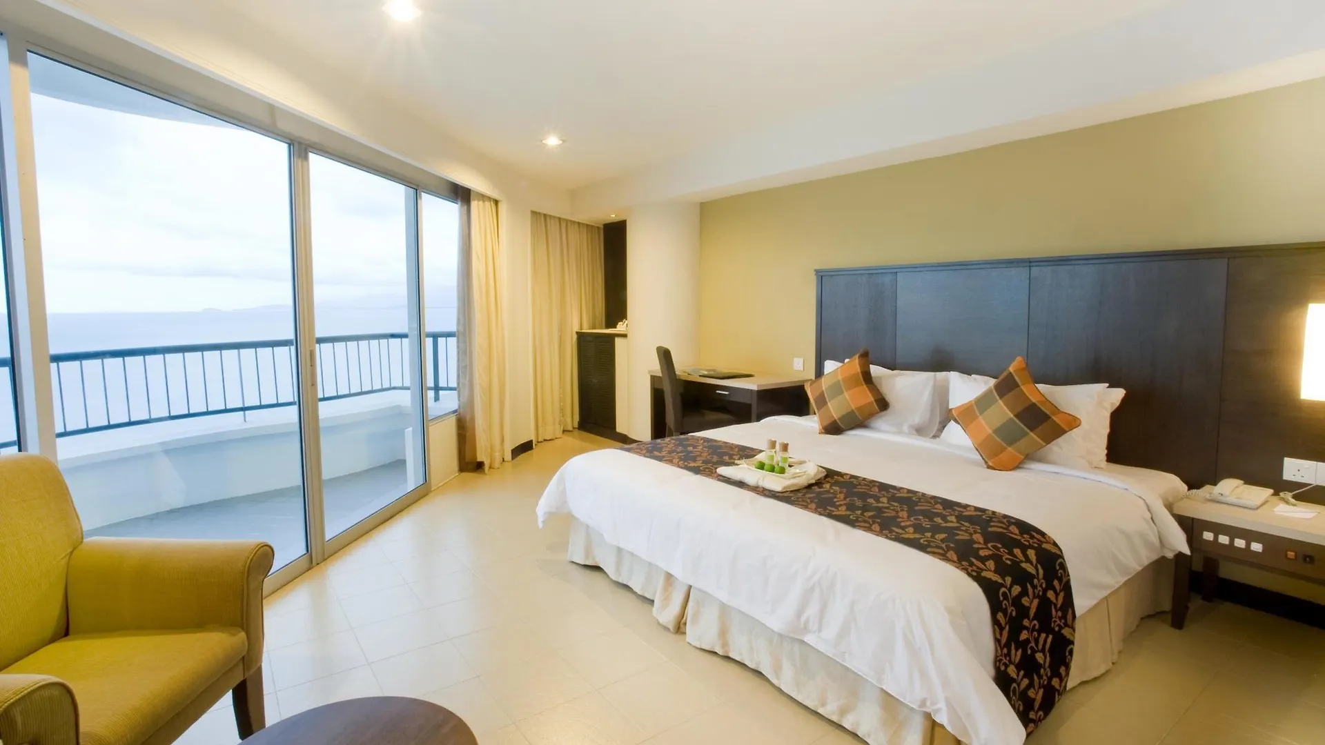 Flamingo Hotel By The Beach, Penang Tanjung Bungah  4*, Tanjung Bungah (Penang) Ma­lay­sia